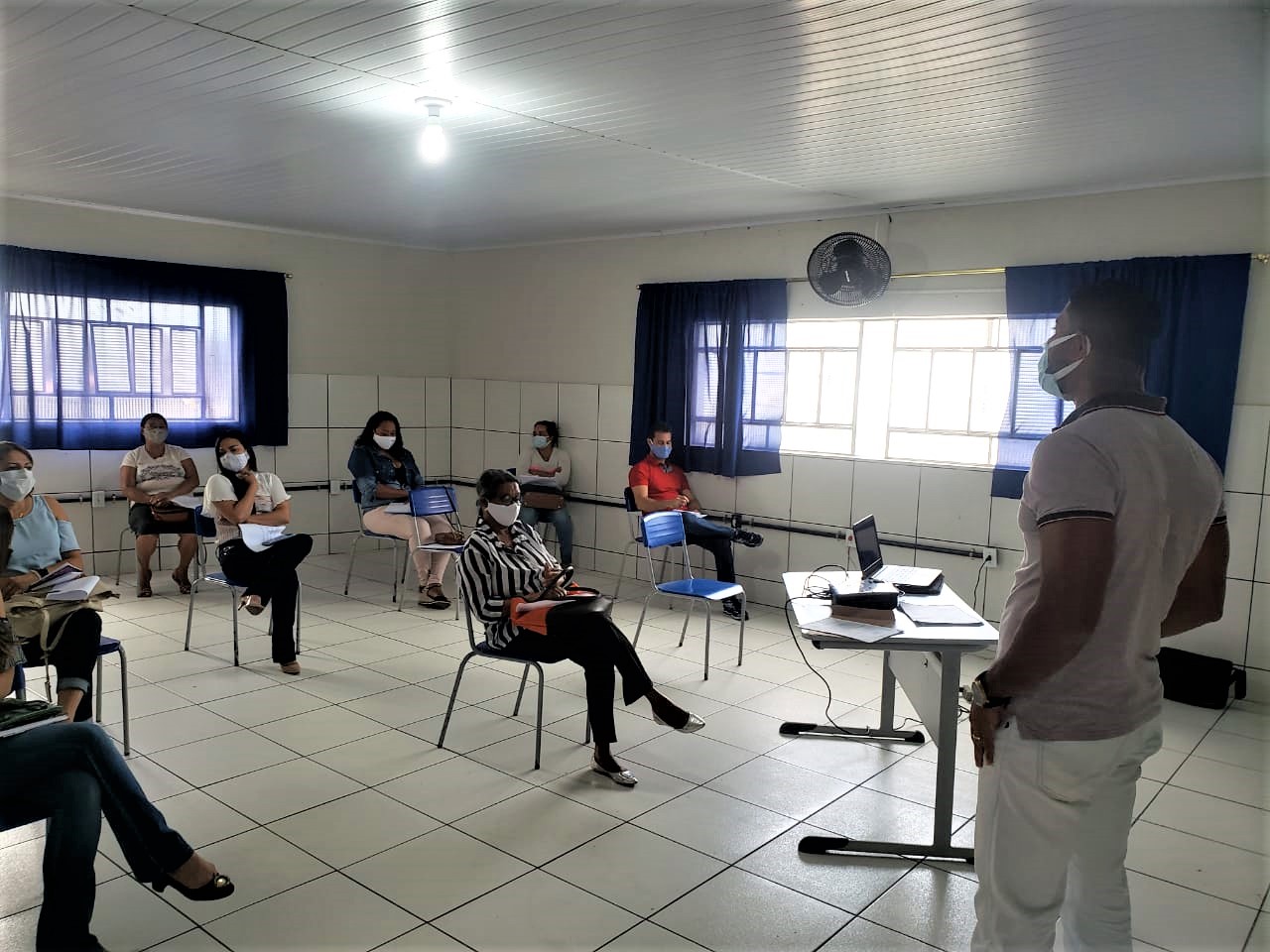 EDUCAÇÃO CRIA COMITÊ PARA PLANEJAMENTO DE AÇÕES VISANDO A SEGURANÇA NO RETORNO AS AULAS PÓS-PANDEMIA