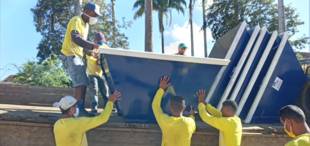 PREFEITURA INSTALA CONTÊINERES EM PONTOS ESTRATÉGICOS DA CIDADE PARA REFORÇAR AS AÇÕES DE LIMPEZA PÚBLICA