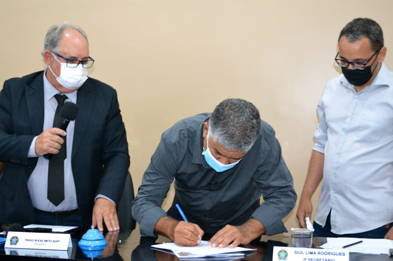 Prefeito Candinho assina Ordem de Serviço para construção da Praça do Bairro Felipe Achy