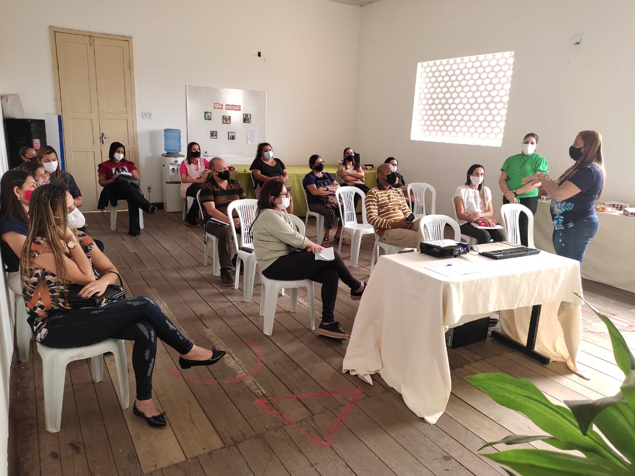 Secretaria de Educação promove encontro com diretores para discutir o Programa Dinheiro Direto na Escola (PDDE)