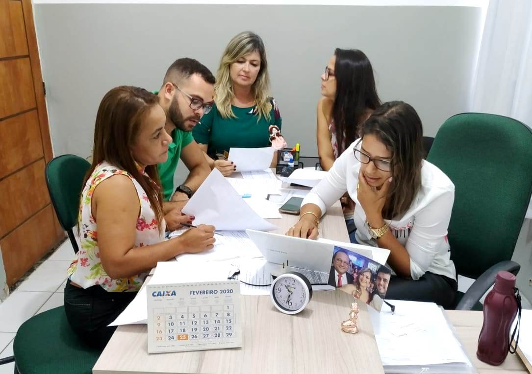 SECRETARIA DE SAÚDE REÚNE EQUIPE TÉCNICA PARA DISCUTIR AÇÕES VOLTADAS AO ENFRENTAMENTO DO CORONAVÍRUS