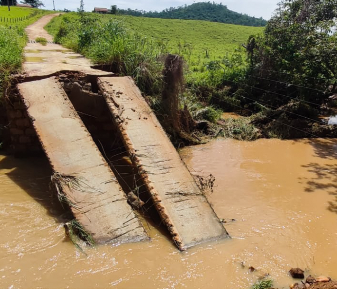 Fortes chuvas atingem Itambé causando destruição, alagamentos e transtornos aos moradores