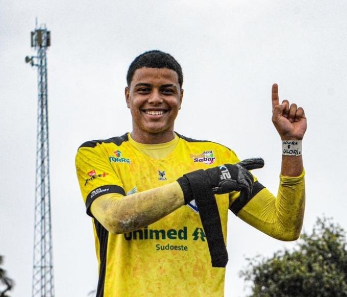 De Itambé para o Brasil: Jovem goleiro Tarcísio é aprovado na base do Fortaleza