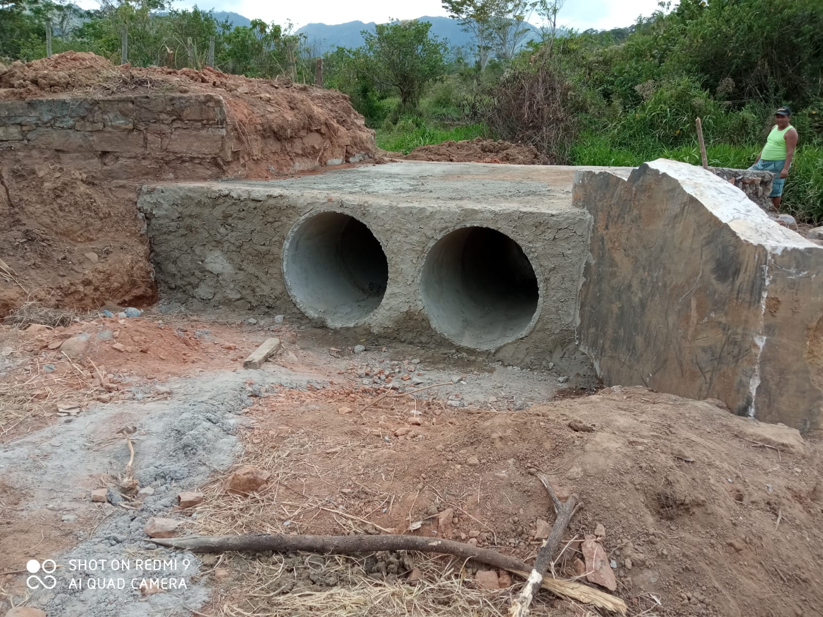Setor de Obras intensifica investimentos na sede, distritos e zona rural de Itambé