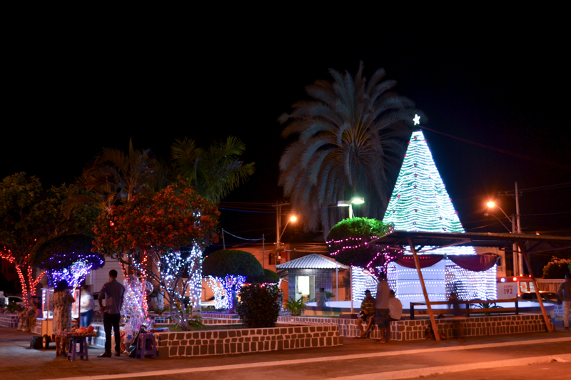 Programação especial marcou a abertura do Projeto Natal Luz na Praça Osório Ferraz