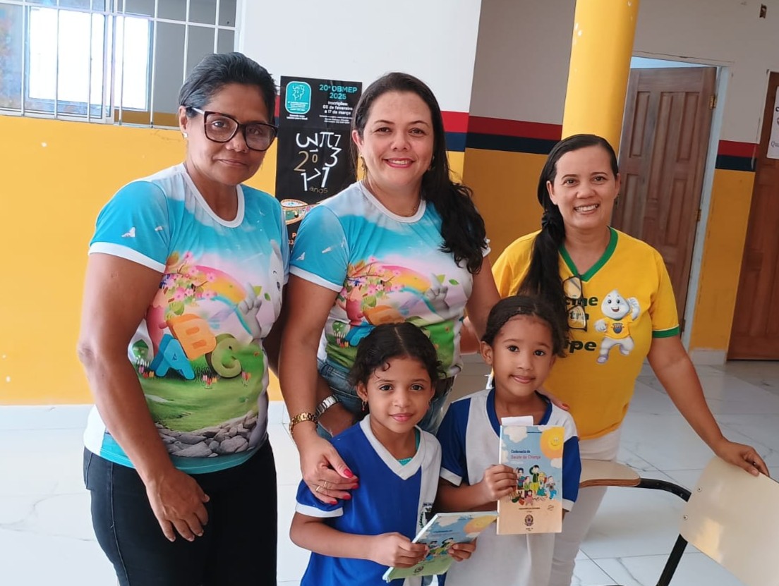 Coordenação de imunização acompanha ação na Escola Municipal Edward Carvalho